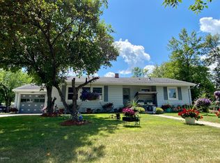 410 W 12th St, Grafton, ND 58237