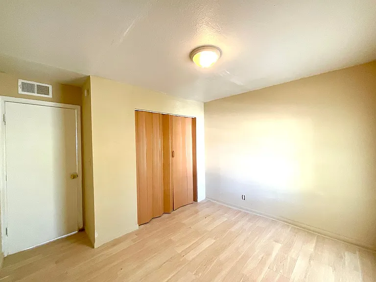 7042 Glen Mist — Photo 23