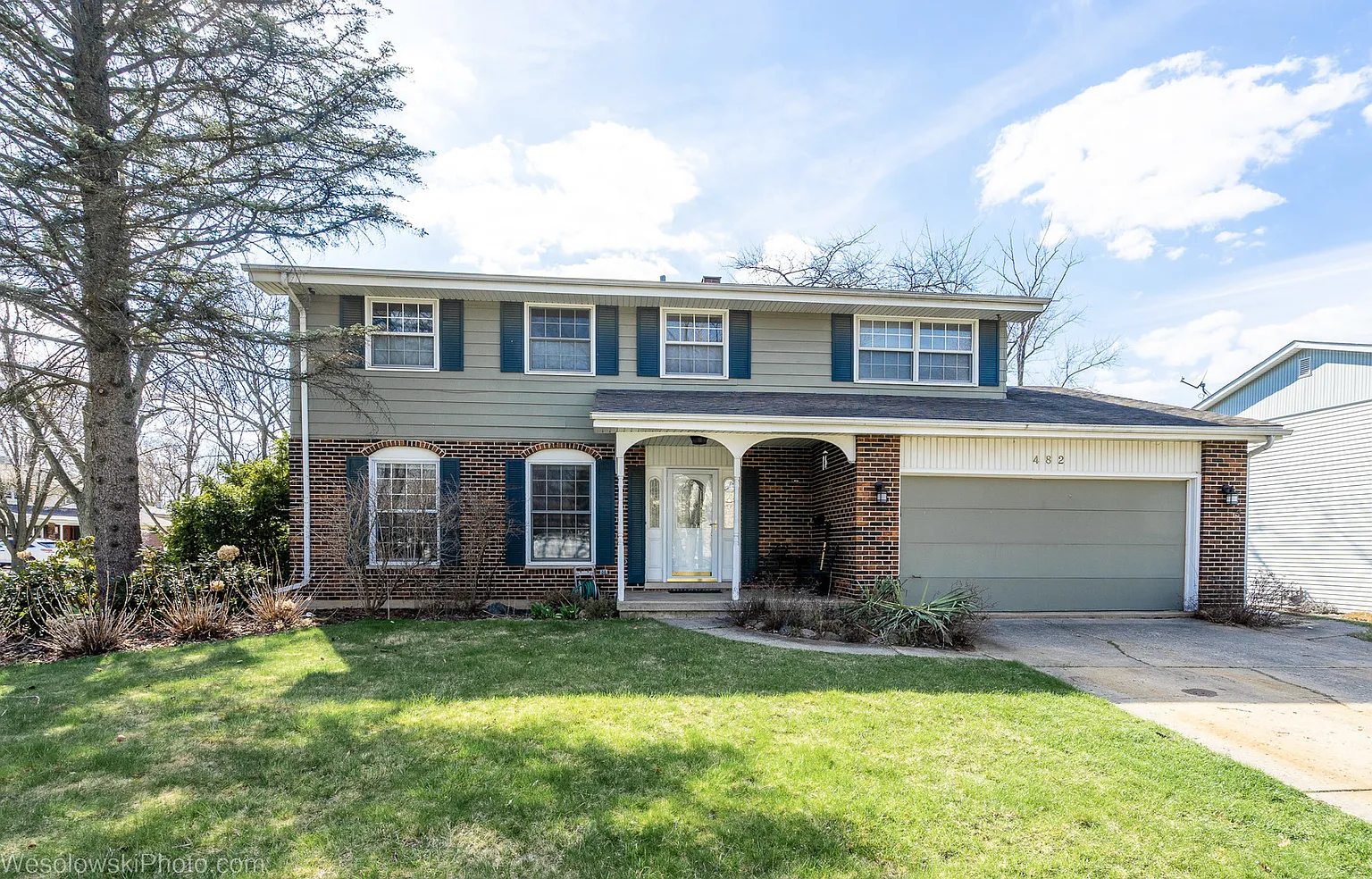 17W482 Portsmouth Dr photo 1