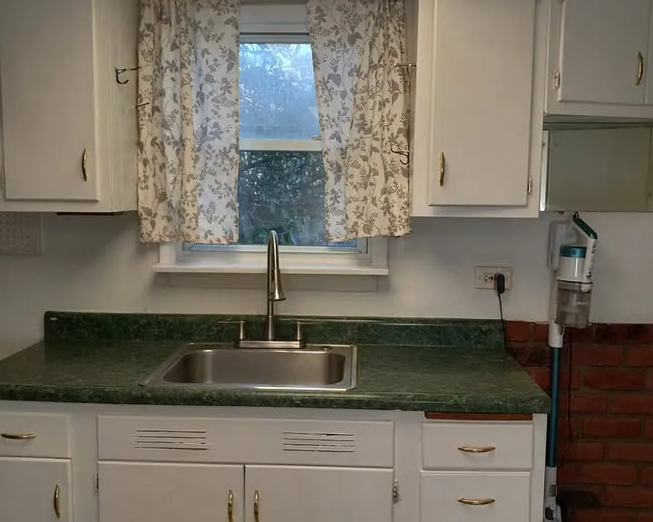 1919 McClure St — Photo 10