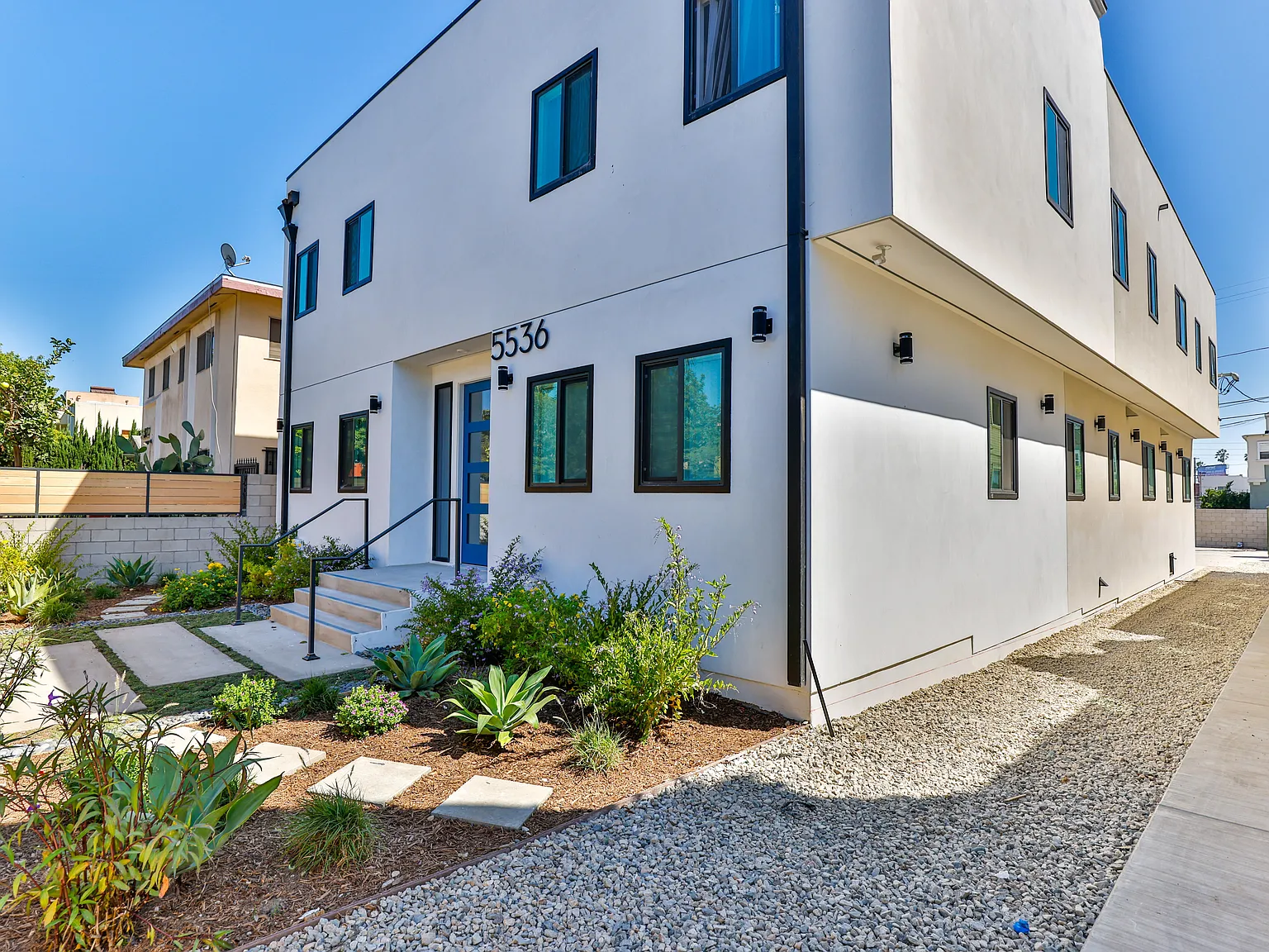 Premium Dion Apartments — Photo 4