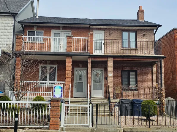 61 Margueretta St, Toronto, ON M6H 3S4