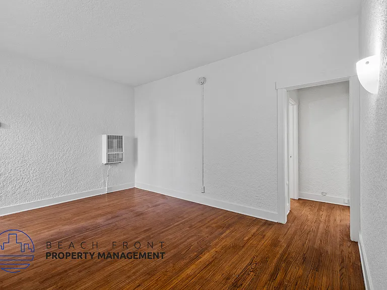 566 W. 17th St. — Photo 9