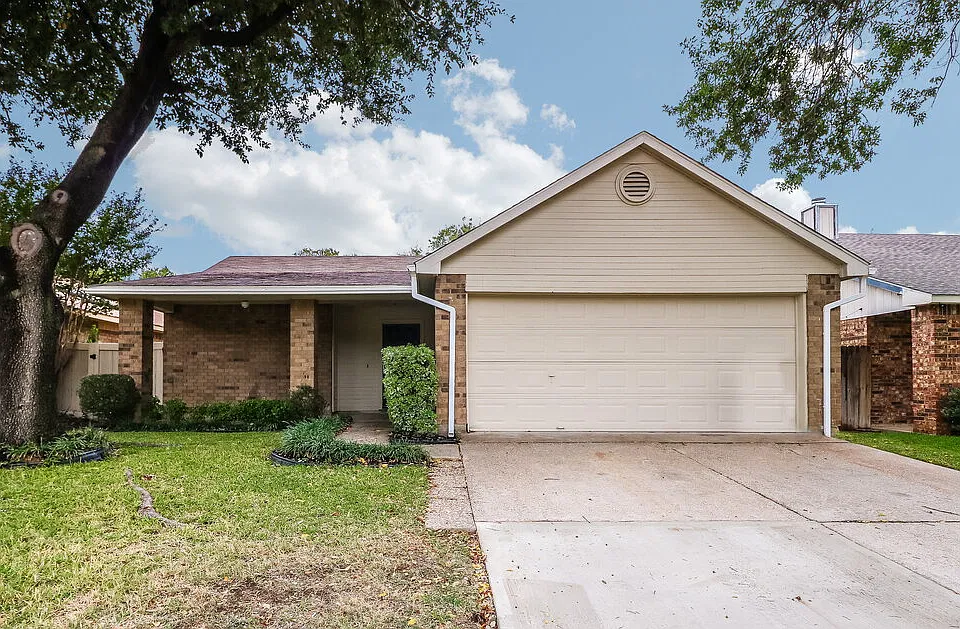 107 Caprock Dr