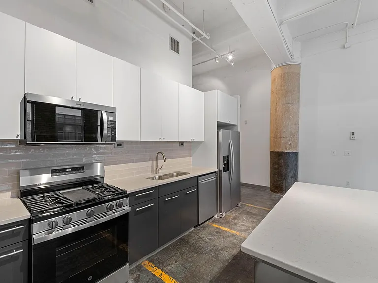 700 Washington Ave N #208 — Photo 7