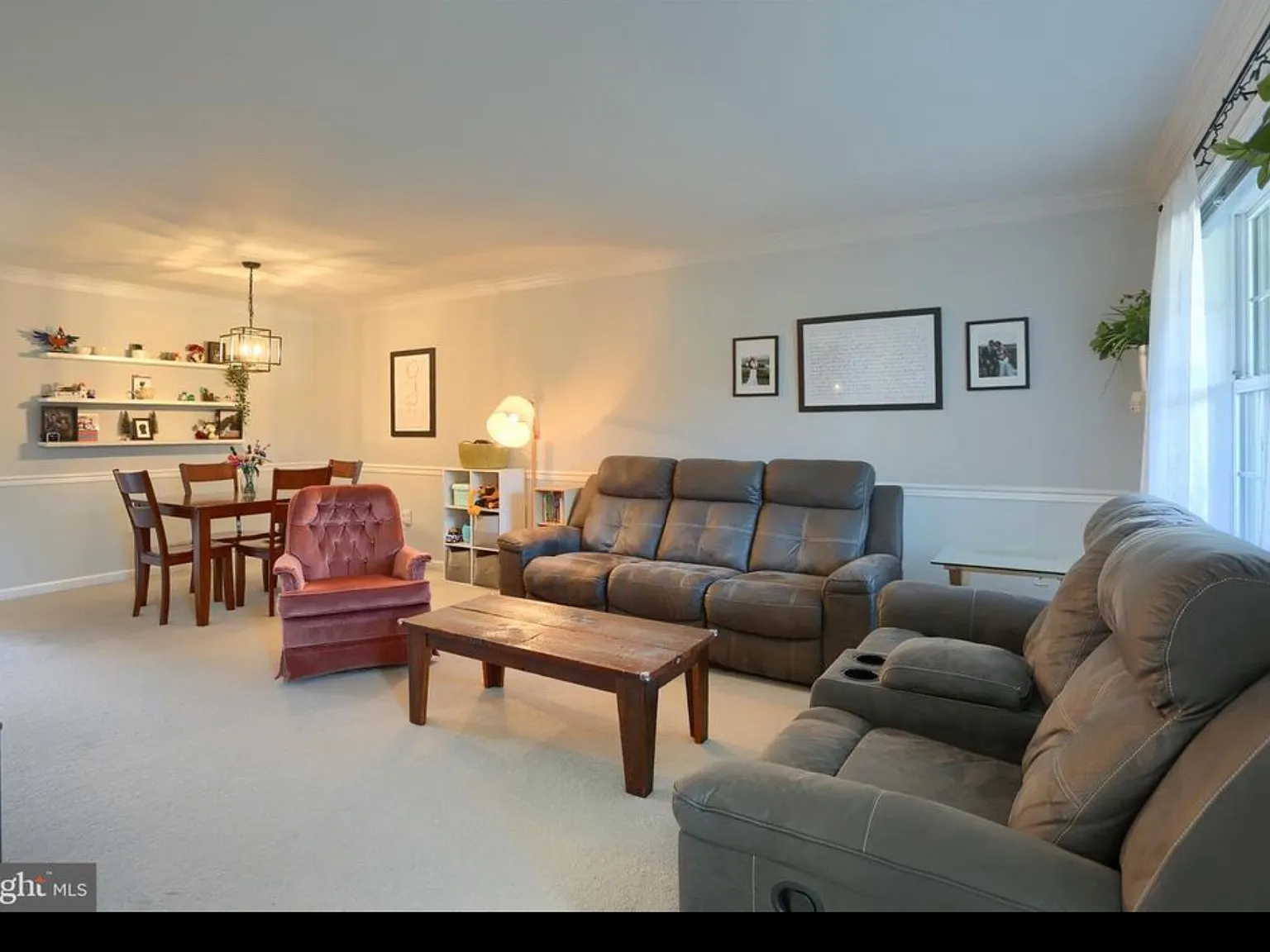 3 bed, 1696 sqft, $2,295 — Photo 3