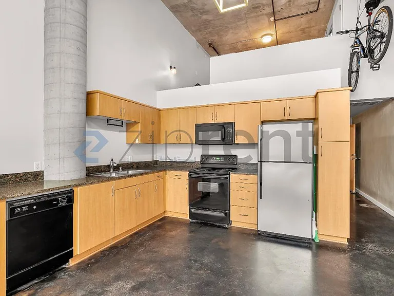 777 6th Ave #110 — Photo 5