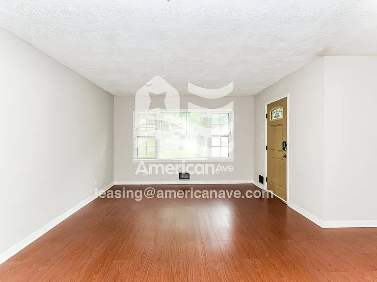 61171_001_living_room_2.jpg