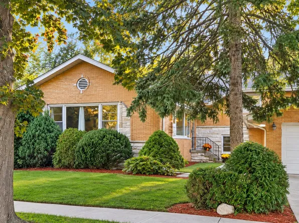 1034 Forest Rd, La Grange Park, IL 60526