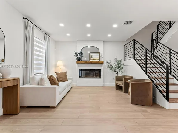 10487 W 34th Ct, Hialeah, FL 33018