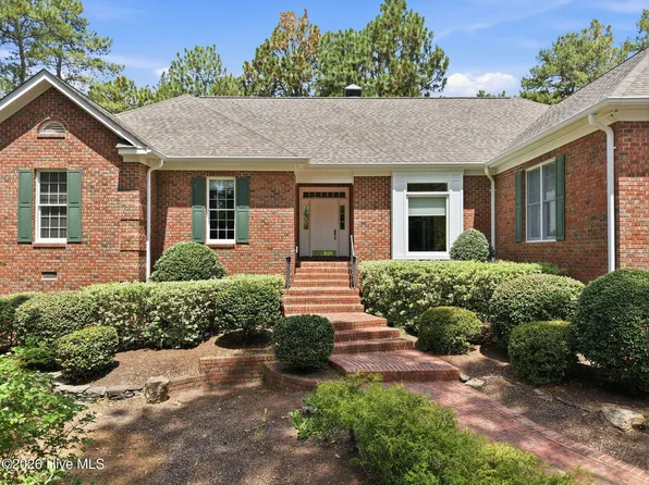 86 Pinewild Drive, Pinehurst, NC 28374