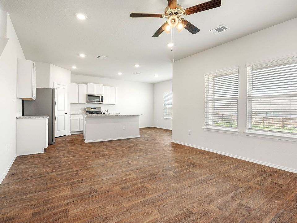 15735 Clove Spice Way, Von Ormy, TX 78073 Zillow