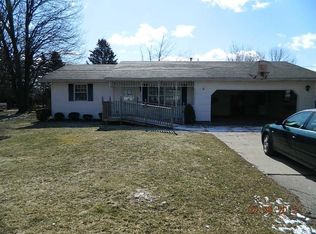 210 Sandridge Dr, Hemlock, MI 48626