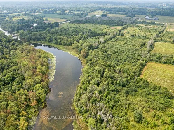 2617 Christie Lake Rd, Tay Valley, ON K7H 3C6