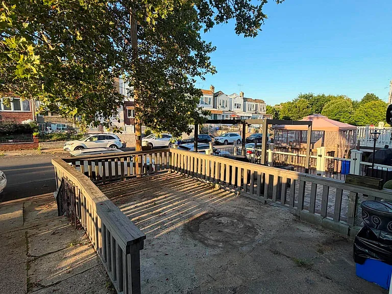 2904 S 62nd St — Photo 5