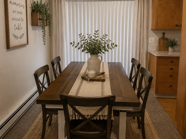 North Crest Manor, 6305-6409 Kansas St #F, Vancouver, WA 98661