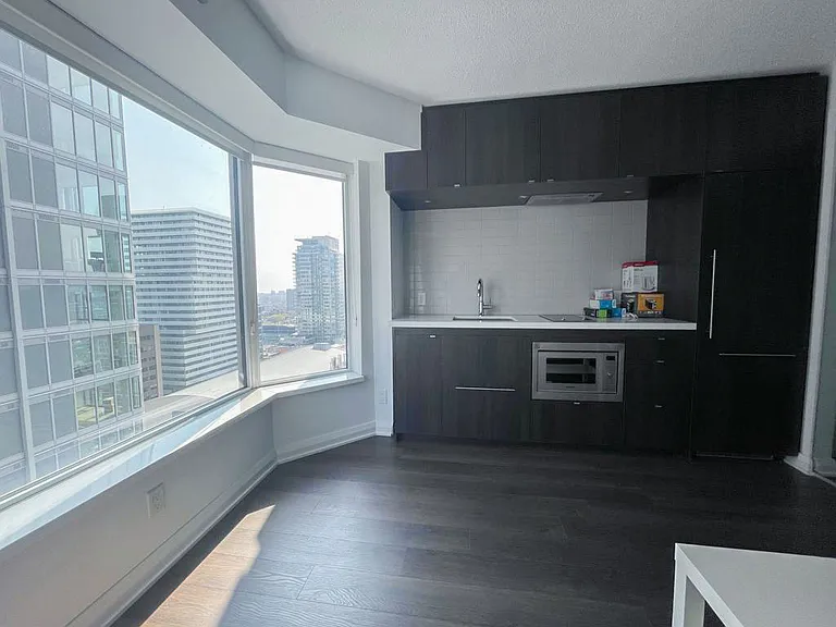155 Yorkville Ave #2411 — Photo 3