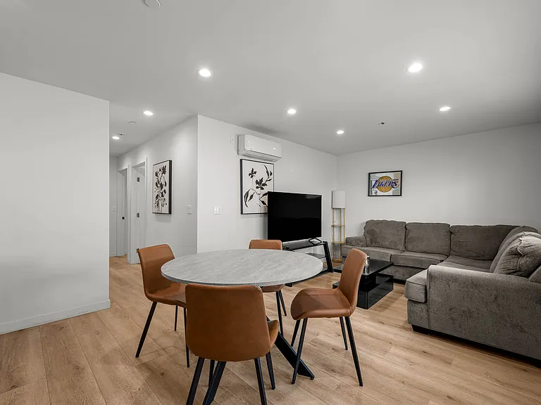 5024 Lindley Ave — Photo 7