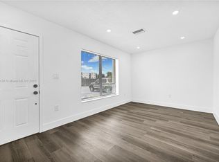 8430 NW 8th St APT B9, Miami, FL 33126