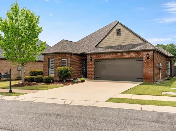 6228 Bent Brook Dr, Bessemer, AL 35022