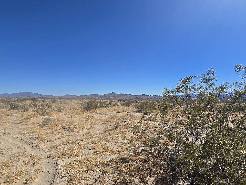 1st image of 210-37 47 Near Polaris Rd