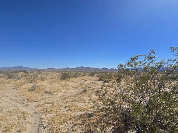 210-37 47 Near Polaris Rd, Topock, AZ 86436