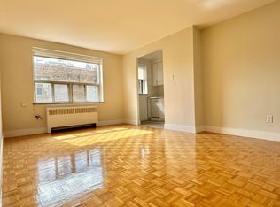 1291 Bayview Ave #405, Toronto, ON M4G 2Z9