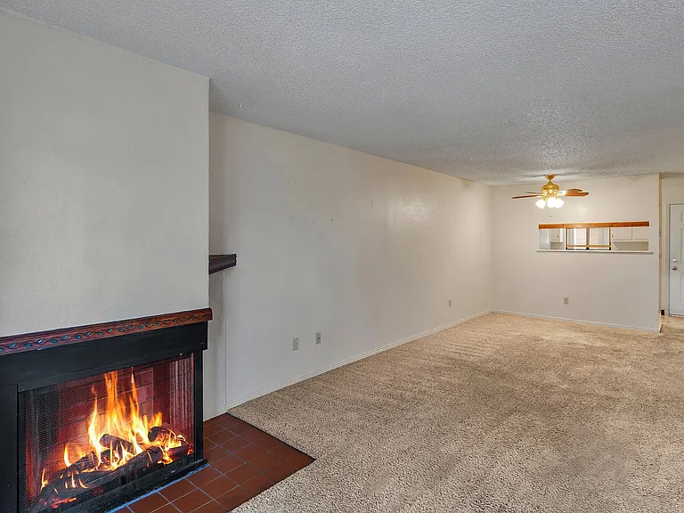 125 Franklin Ave #412 — Photo 14