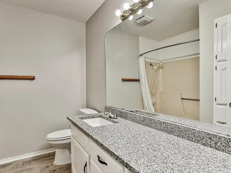 8 Cimarron Dr #1 — Photo 4