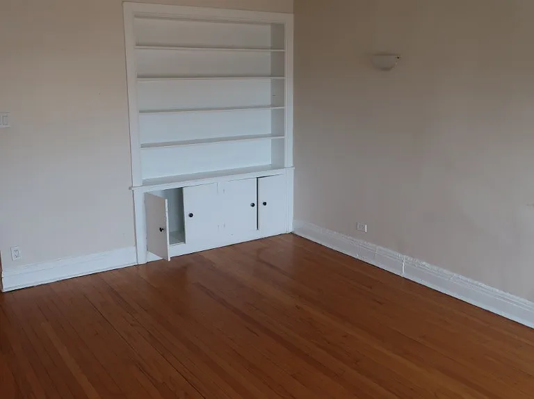 735 W Junior Ter #401 — Photo 13