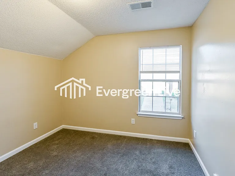9828 Maggie Woods Ln — Photo 10