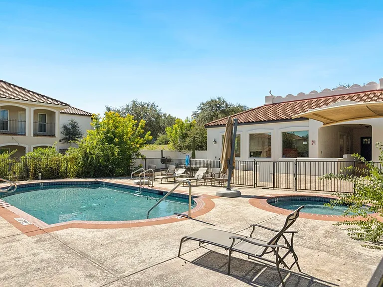 2854 Moncayo Dr — Photo 15