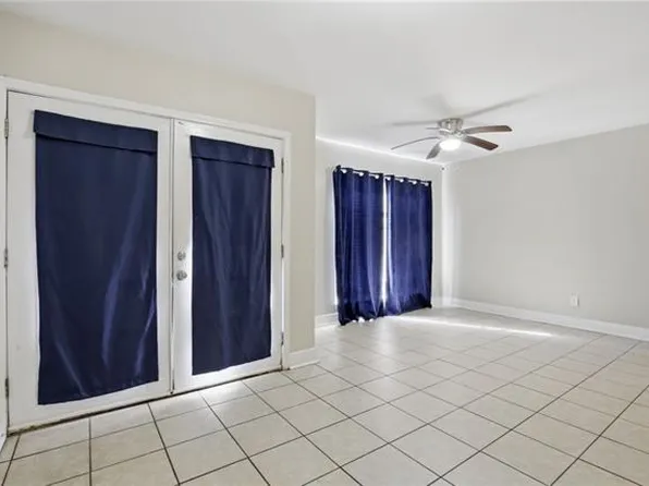 1005 Chimney Wood Ln, New Orleans, LA 70126