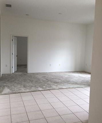 5th image of 3756 NE 14th Ave