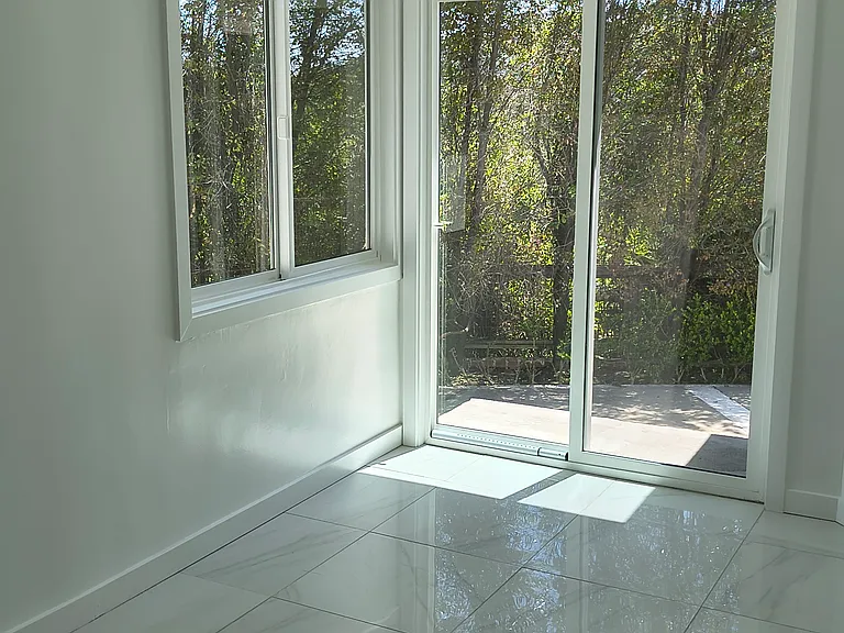2828 Benedict Canyon Dr — Photo 14