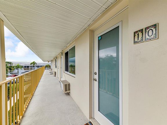 2nd image of 11 SW 4th Avenue #10