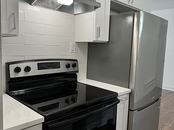 5th image of 840 W Ainslie St APT C1