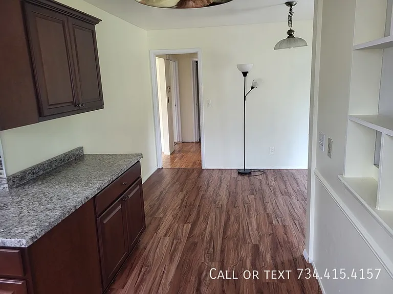 2863 Marshall St #2863 — Photo 5