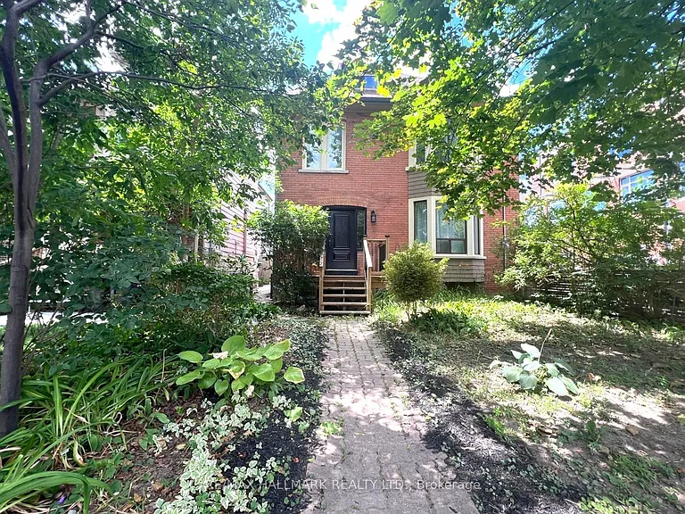 202 Heward Ave #LOWER — Photo 1