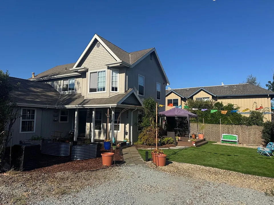 2436 Paul Minnie Ave