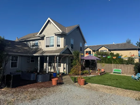 2436 Paul Minnie Ave, Santa Cruz, CA 95062