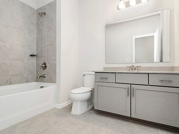 5th image of 730 Herlong Ave #1