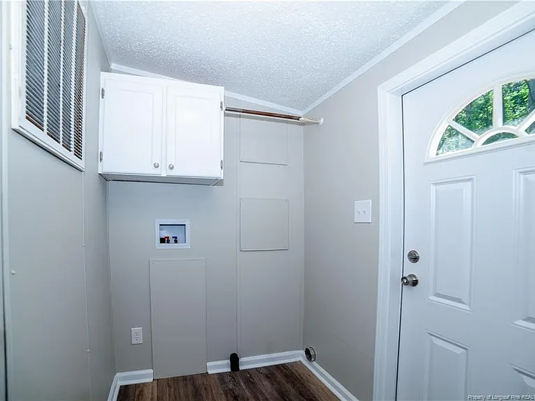 7341 April Dr — Photo 28