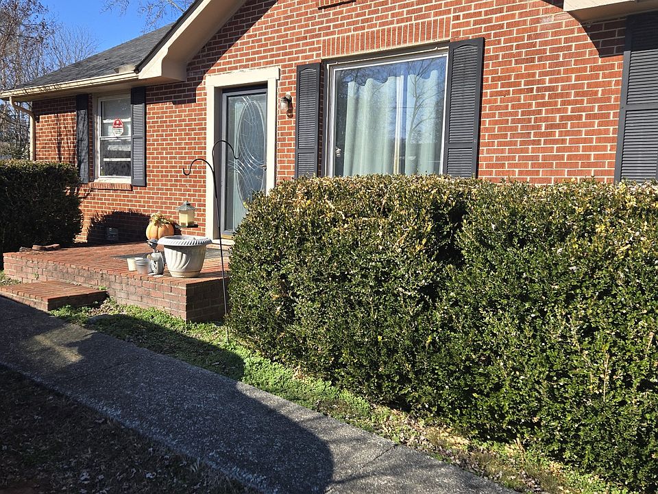 1st image of 115 7th Ave NE