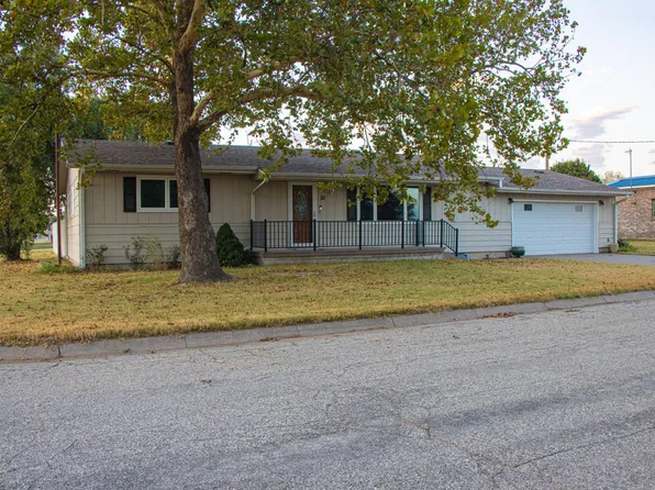 111 S Knoche St, Saint John, KS 67576