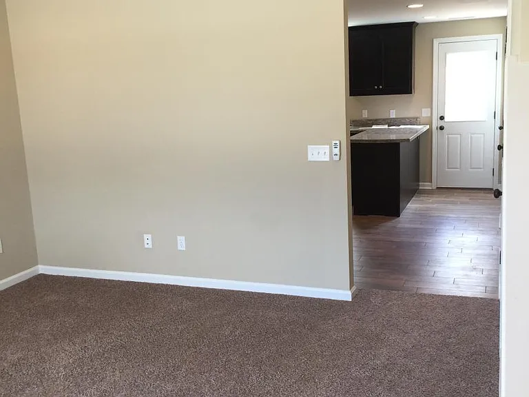 120 Forbes Dr #B — Photo 6