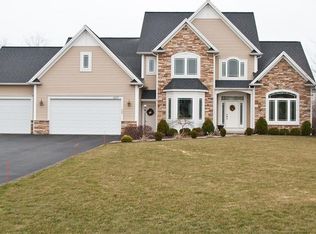 1507 Providence Dr, Webster, NY 14580