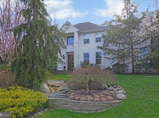96 Forrest Hills Dr, Voorhees, NJ 08043