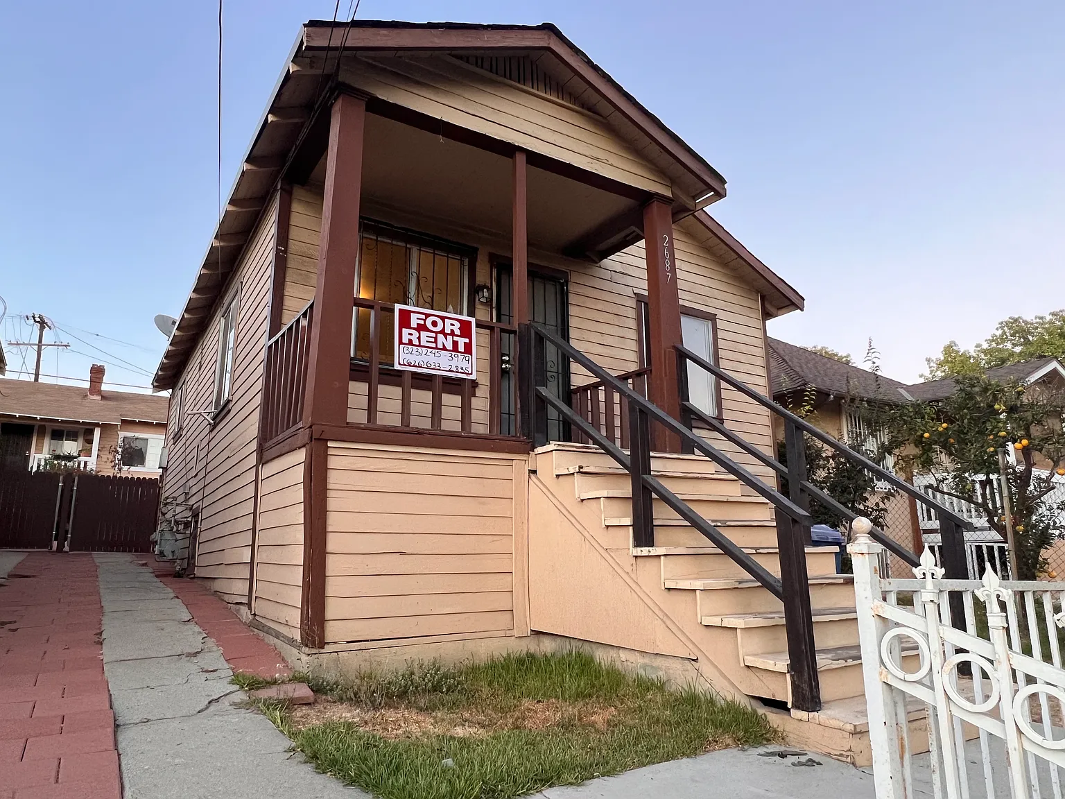 2 bed, 700 sqft, $1,800 — Photo 1