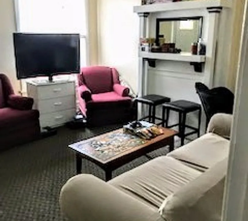 113-121 W 9th Ave